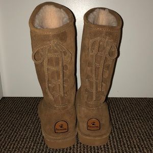 Bearpaw. Boots have only been worn 3 times!